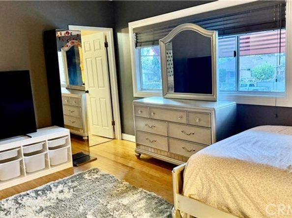 7904 Laurel Canyon 12, North Hollywood (los Angeles) CA 91605