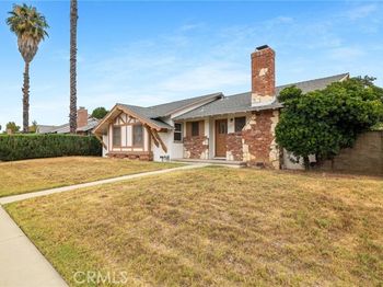7646 De Soto Avenue