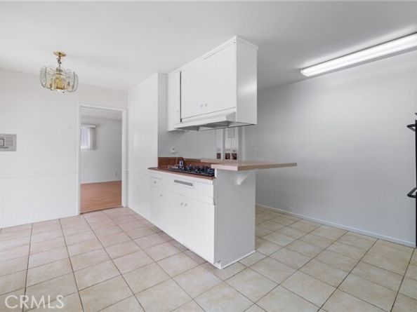 7646 De Soto Avenue, Canoga Park (los Angeles) CA 91304