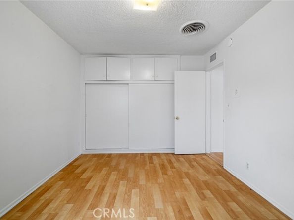 7646 De Soto Avenue, Canoga Park (los Angeles) CA 91304