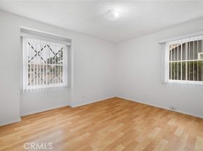 7646 De Soto Avenue, Canoga Park (los Angeles) CA 91304