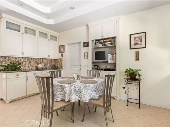 4811 Heaven Avenue, Woodland Hills (los Angeles) CA 91364