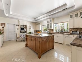 4811 Heaven Avenue, Woodland Hills (los Angeles) CA 91364