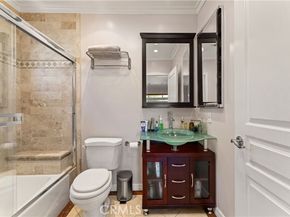 4811 Heaven Avenue, Woodland Hills (los Angeles) CA 91364