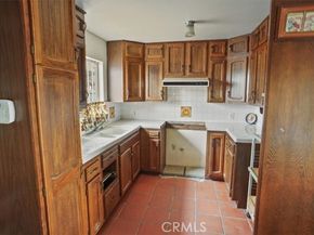 12985 Kagel Canyon Street, Pacoima (los Angeles) CA 91331