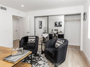 17101 Dearborn Street, Northridge (los Angeles) CA 91325