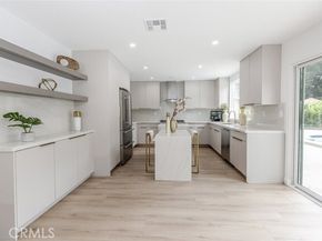 17101 Dearborn Street, Northridge (los Angeles) CA 91325