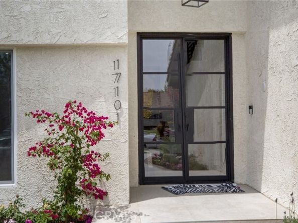 17101 Dearborn Street, Northridge (los Angeles) CA 91325