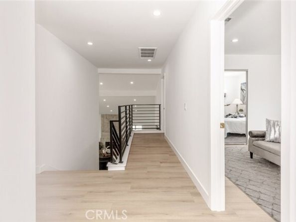 17101 Dearborn Street, Northridge (los Angeles) CA 91325