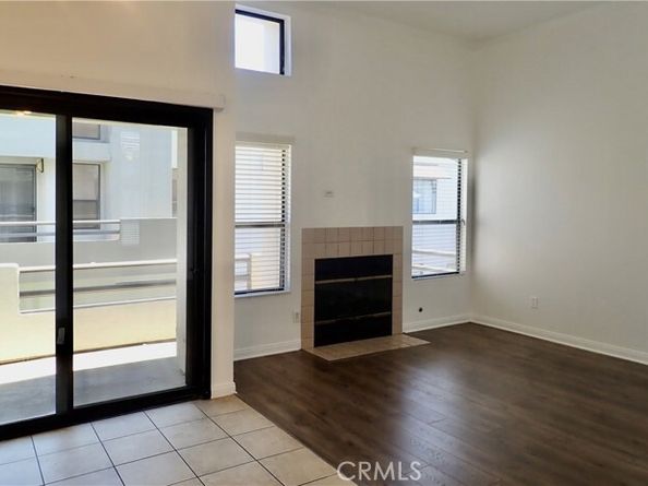 4275 Las Virgenes Road 3, Calabasas CA 91302