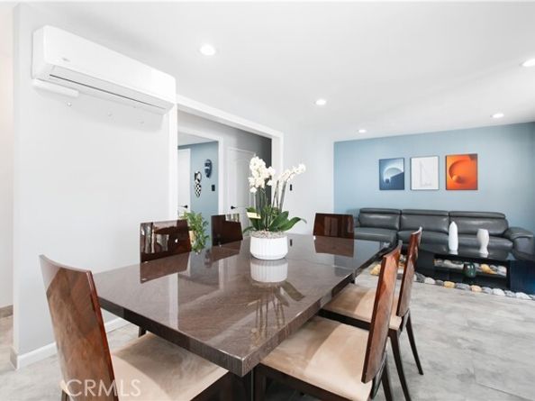8527 Casaba Avenue, Winnetka (los Angeles) CA 91306