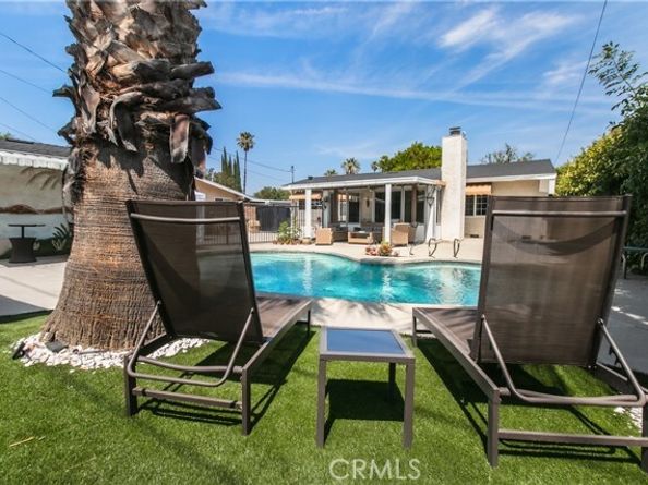 8527 Casaba Avenue, Winnetka (los Angeles) CA 91306