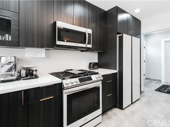 8527 Casaba Avenue, Winnetka (los Angeles) CA 91306