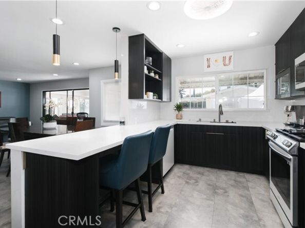 8527 Casaba Avenue, Winnetka (los Angeles) CA 91306