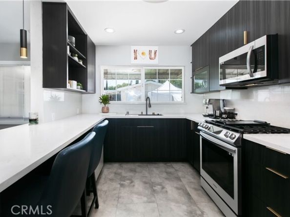 8527 Casaba Avenue, Winnetka (los Angeles) CA 91306