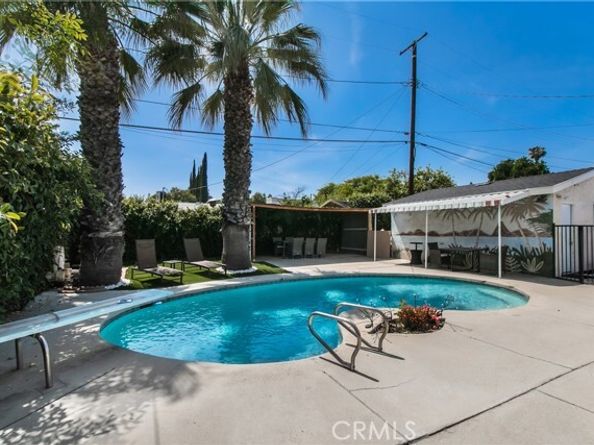 8527 Casaba Avenue, Winnetka (los Angeles) CA 91306