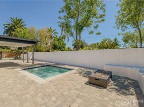 20500 Blairmoore Street, Chatsworth (los Angeles) CA 91311
