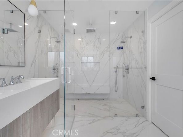 20500 Blairmoore Street, Chatsworth (los Angeles) CA 91311