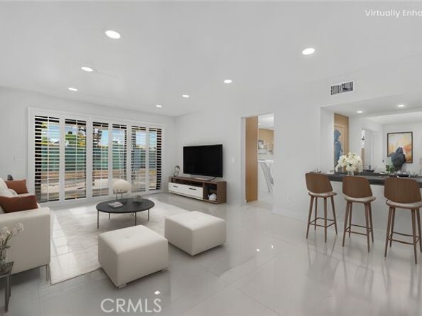 20500 Blairmoore Street, Chatsworth (los Angeles) CA 91311
