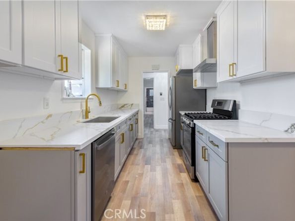 22151 Ingomar Street, Canoga Park (los Angeles) CA 91304