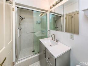 22151 Ingomar Street, Canoga Park (los Angeles) CA 91304