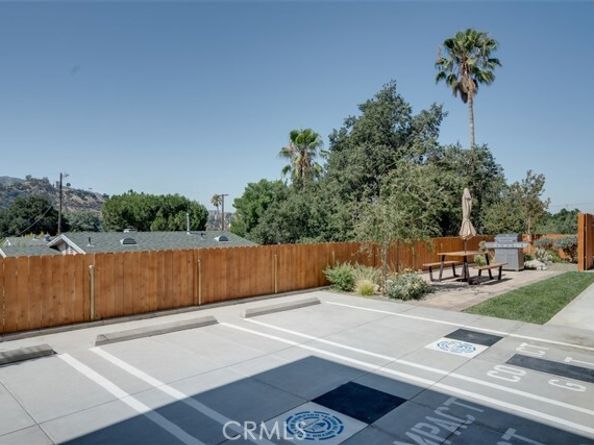7030 Valmont Street A, Tujunga (los Angeles) CA 91042