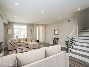 7030 Valmont Street A, Tujunga (los Angeles) CA 91042