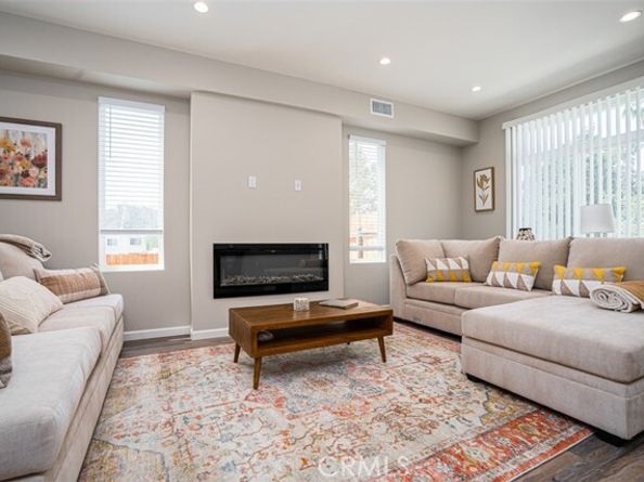 7030 Valmont Street A, Tujunga (los Angeles) CA 91042