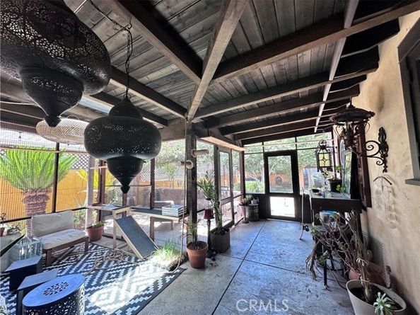 7326 Vanalden, Reseda (los Angeles) CA 91335