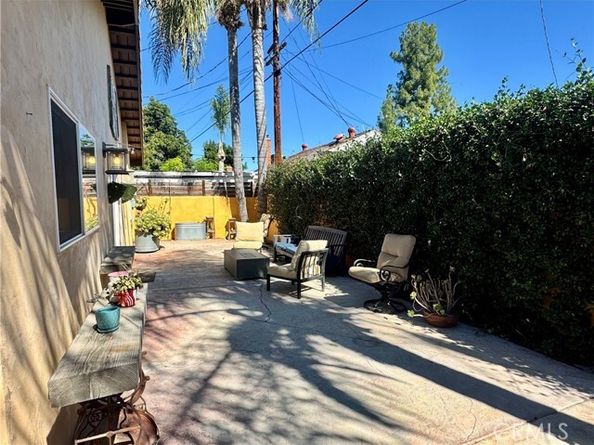 7326 Vanalden, Reseda (los Angeles) CA 91335