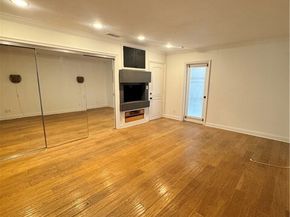 7326 Vanalden, Reseda (los Angeles) CA 91335