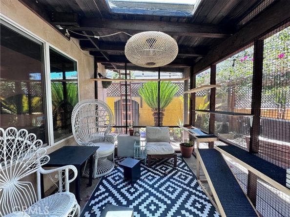 7326 Vanalden, Reseda (los Angeles) CA 91335