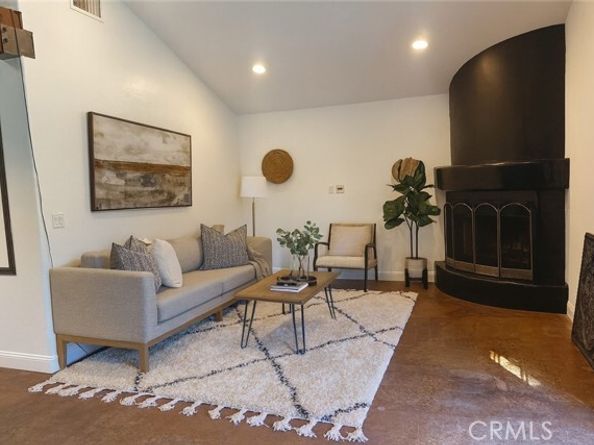 7326 Vanalden, Reseda (los Angeles) CA 91335