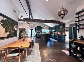 7326 Vanalden, Reseda (los Angeles) CA 91335