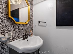 7326 Vanalden, Reseda (los Angeles) CA 91335