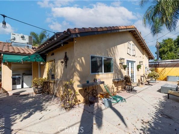 7326 Vanalden, Reseda (los Angeles) CA 91335