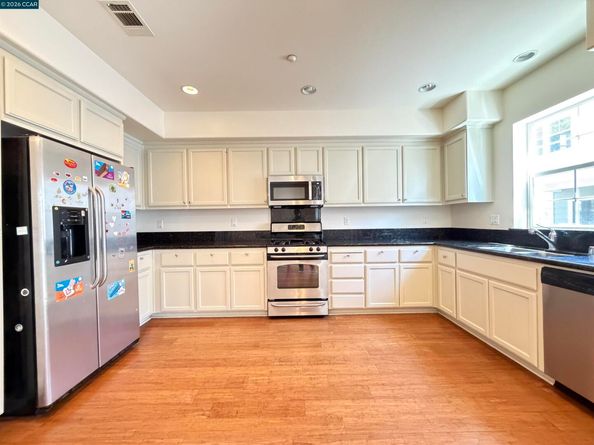 1810 Northshore Dr, Richmond CA 94804