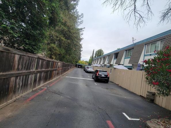3905 Clayton Rd 12, Concord CA 94521