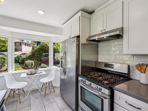 7406 Circle Hill DR, Oakland CA 94605