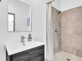 410 Webster St 5, Oakland CA 94607