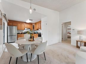 26 Raintree Ct 30, Hayward CA 94544