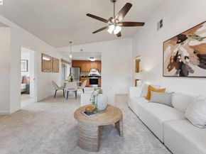 26 Raintree Ct 30, Hayward CA 94544