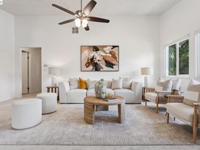 26 Raintree Ct 30, Hayward CA 94544