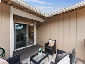 26 Raintree Ct 30, Hayward CA 94544