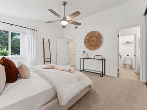 26 Raintree Ct 30, Hayward CA 94544