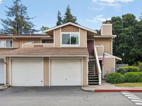 26 Raintree Ct 30, Hayward CA 94544