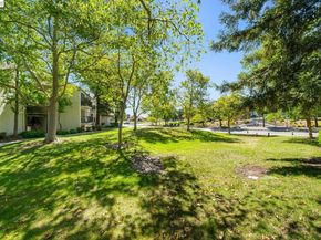 1930 Barrymore Cmn Z, Fremont CA 94538