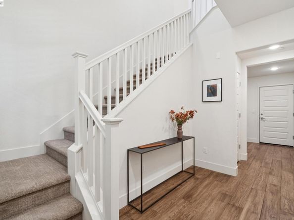 472 Diller St, Alameda CA 94501