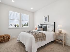 472 Diller St, Alameda CA 94501
