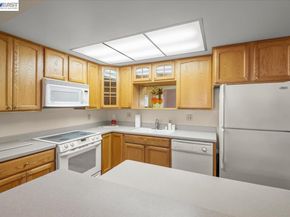 3441 Tice Creek Dr. 4, Walnut Creek CA 94595
